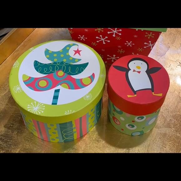 Assorted Christmas Cardboard Gift Boxes in Gently Used Condition - Picture 3 of 9